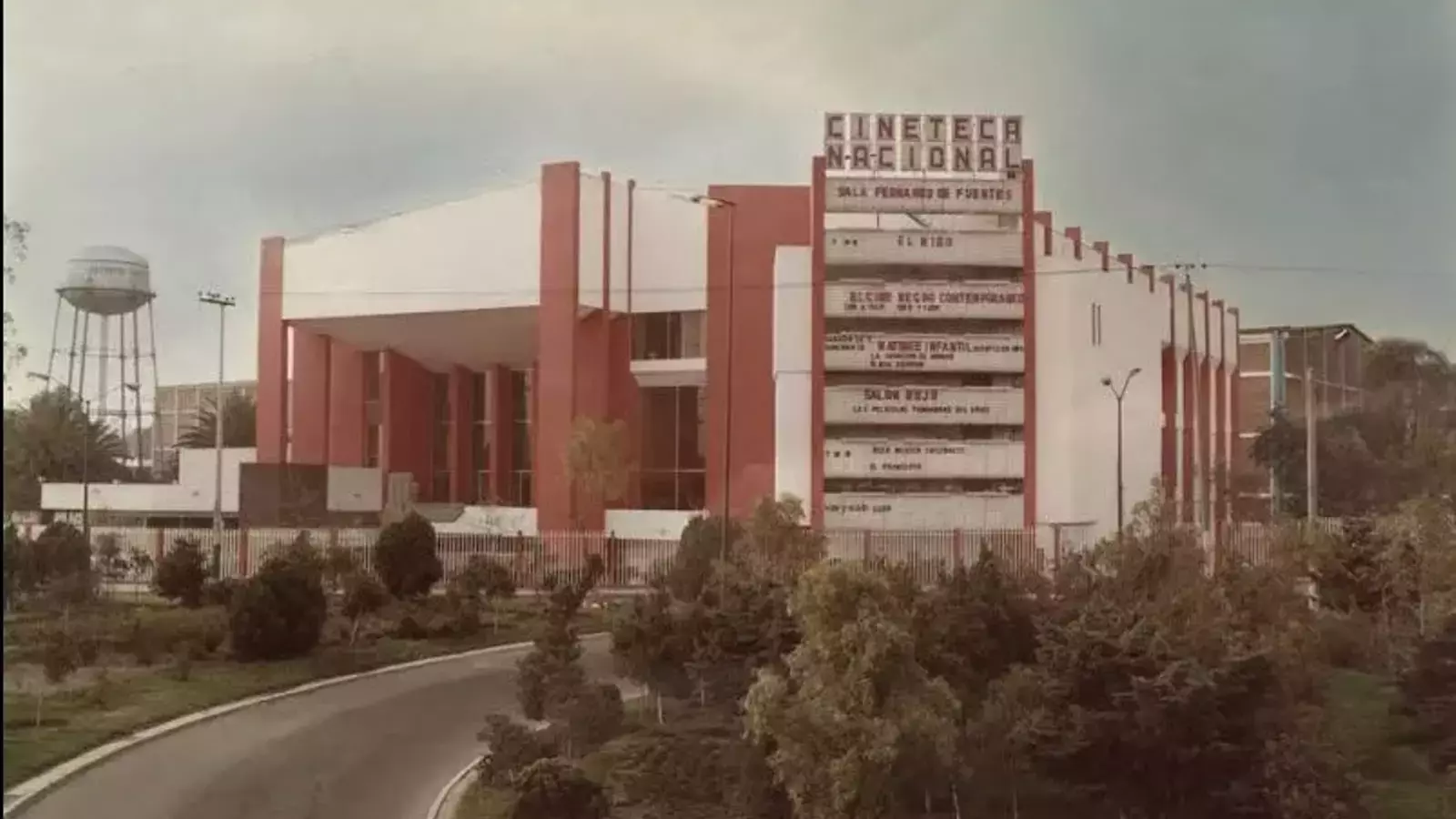 L'incendi de la cineteca de Mèxic del 1982 és el punt de partida de la novel·la de Juan Villoro