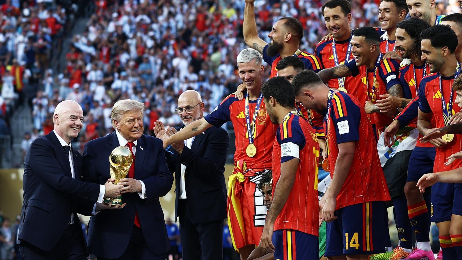 Donald Trump and Gianni Infantino with the trophy