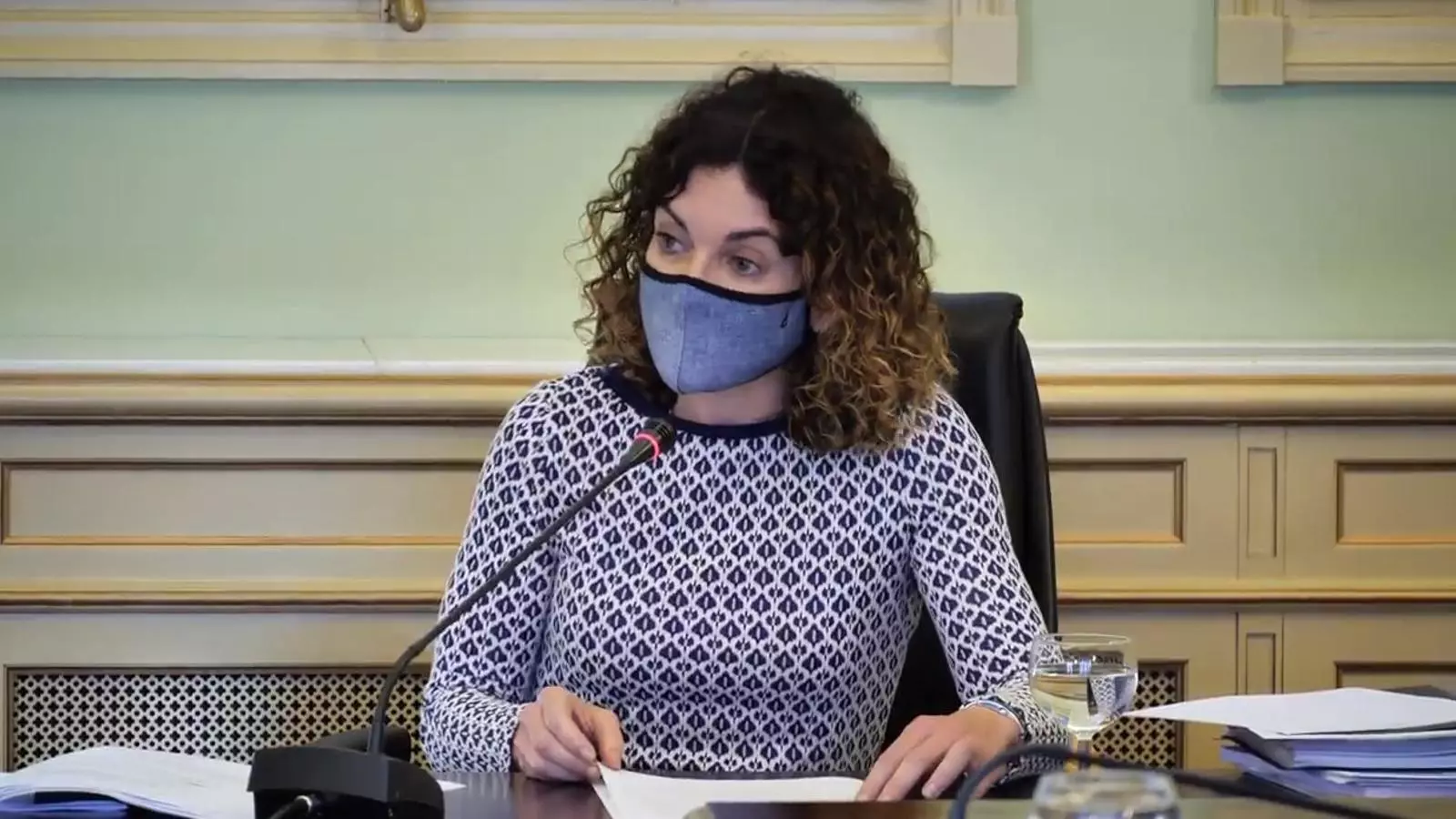 La consellera d'Hisenda i Relacions Exteriors durant la seva compareixença
