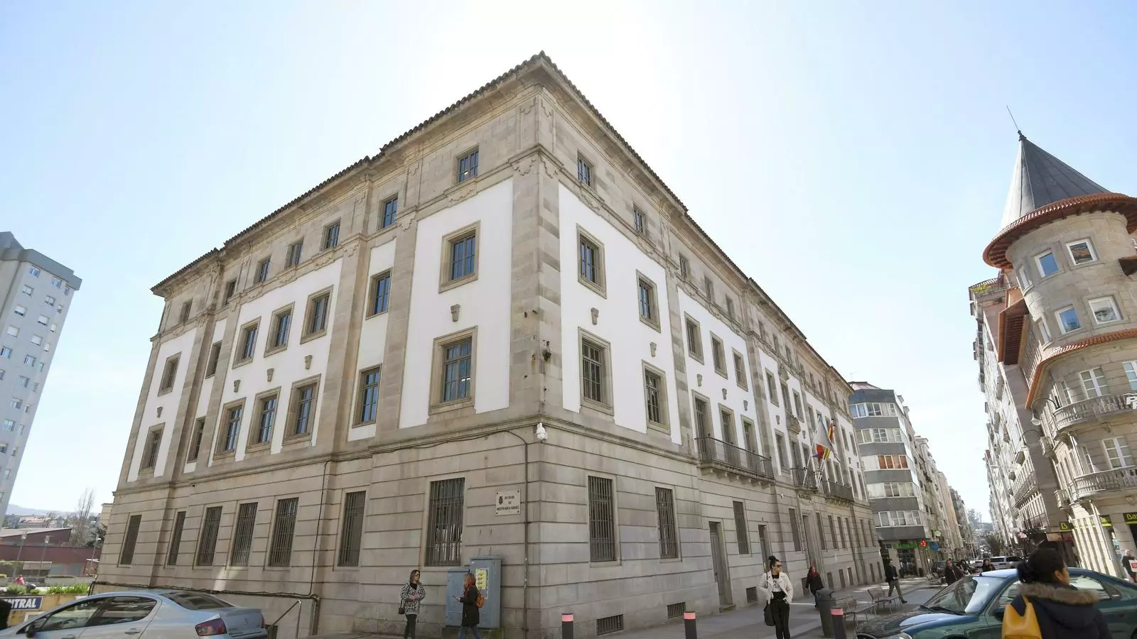 Façana de l'Audiència de Pontevedra