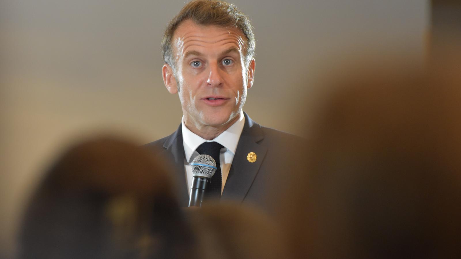 El copríncep francès, i president de la República Francesa, Emmanuel Macron, al Lycée Comte de Foix.