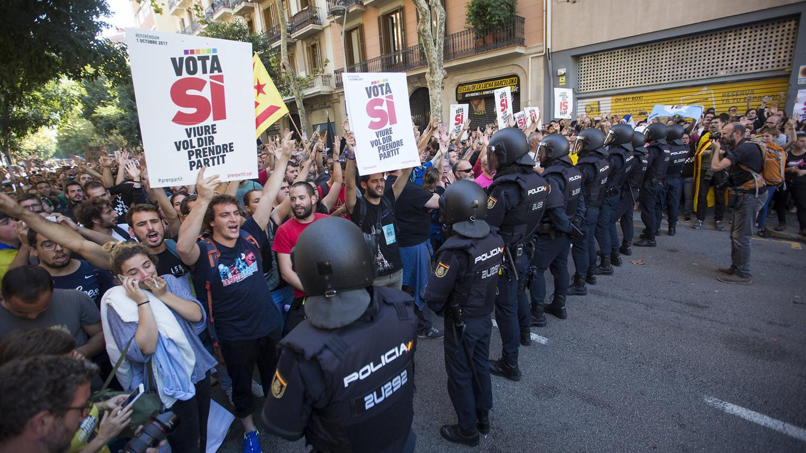 L’intent frustrat de la Policia Nacional d’entrar a la seu de la CUP el 20 de setembre del 2017.