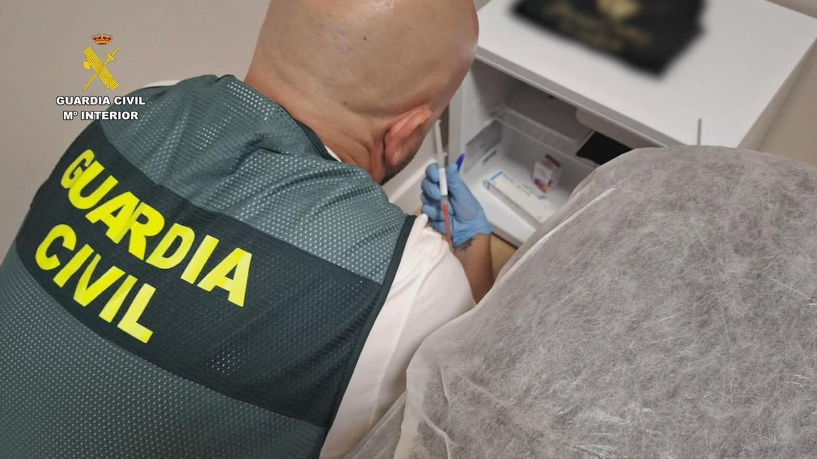 The Civil Guard has arrested two people in Barcelona