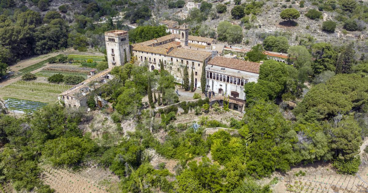Badalona initiates the expropriation of Sant Jeroni de la Murtra to make a thematic center about the "discovery" of America