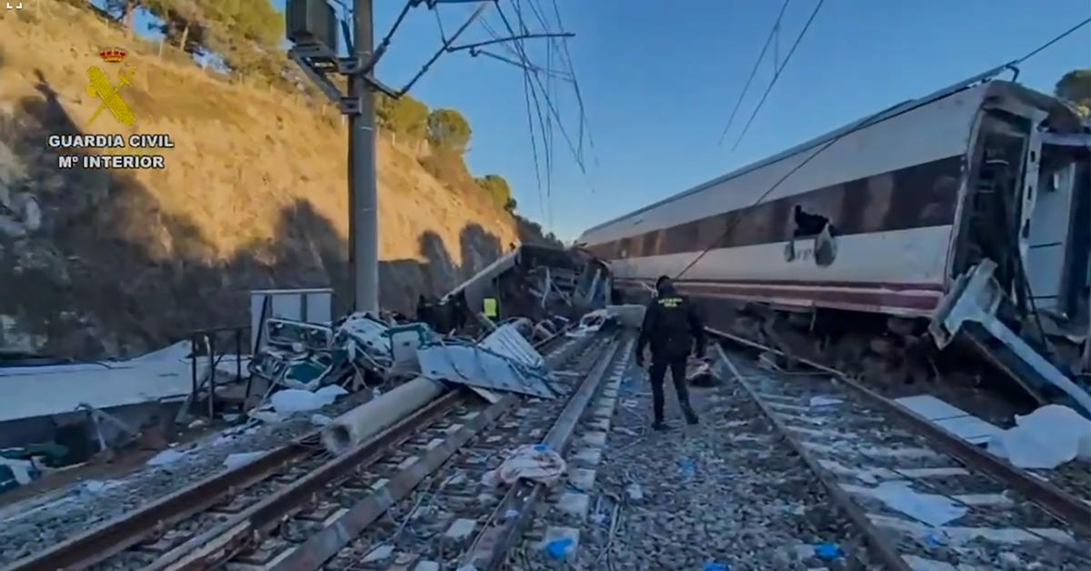 La via d'Adamuz es va trencar 22 hores abans de l'accident, però cap sistema d'Adif en va alertar