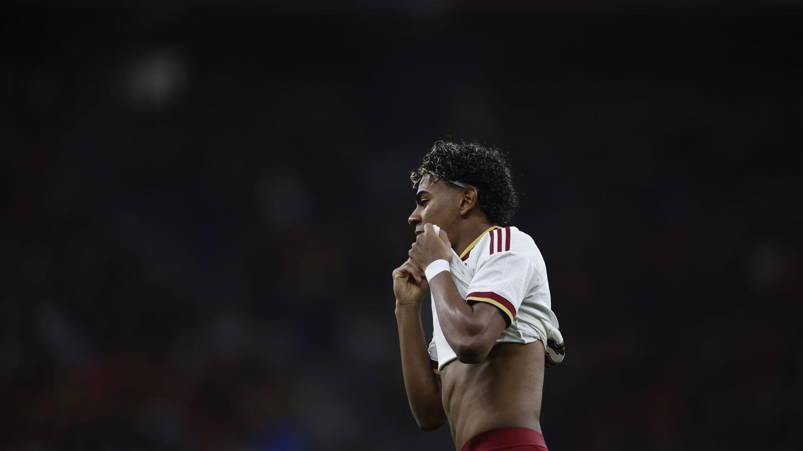 Lamine Yamal amb la selecció espanyola a Cornellà-El Prat