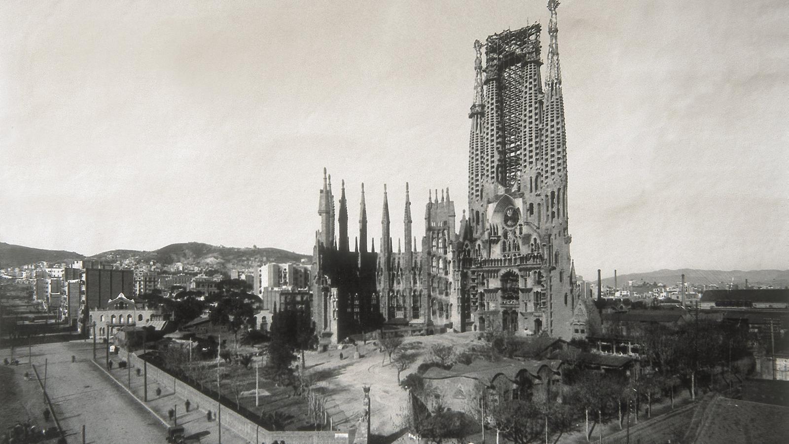 El temple que neix (1900)