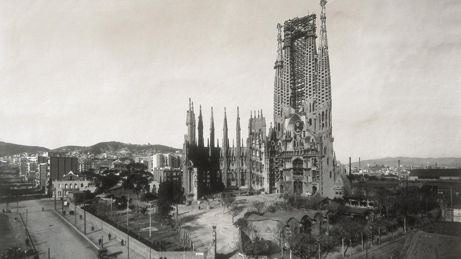 El temple que neix  (1900)