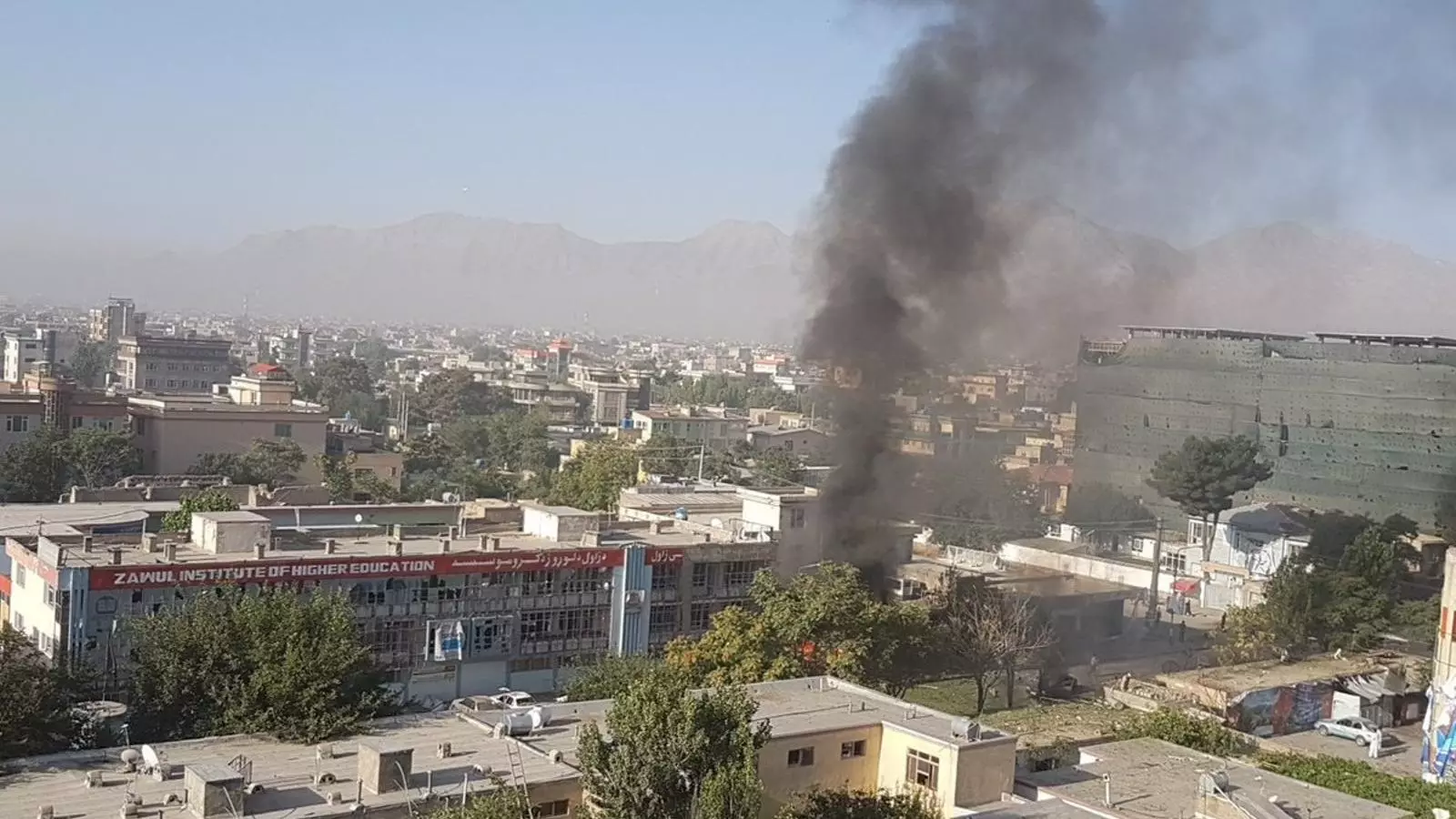 Un vehicle carregat d'explosius ha esclatat en una zona residencial de Kabul aquest dilluns