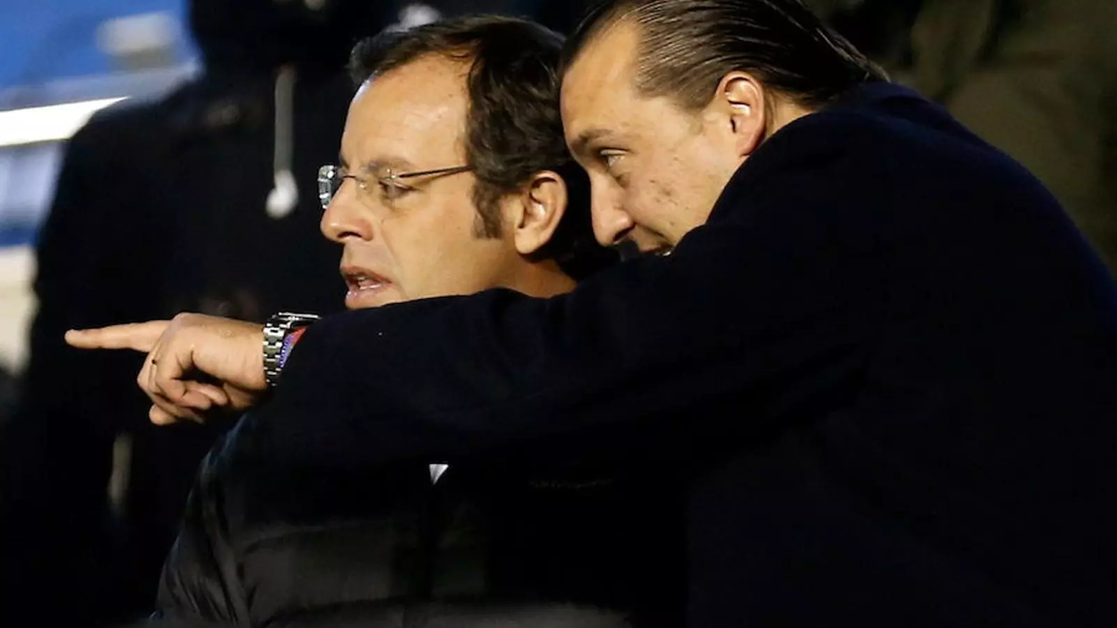 Sandro Rosell i Francisco Catalán, al Ciutat de València / JUAN CARLOS CÁRDENAS / EFE