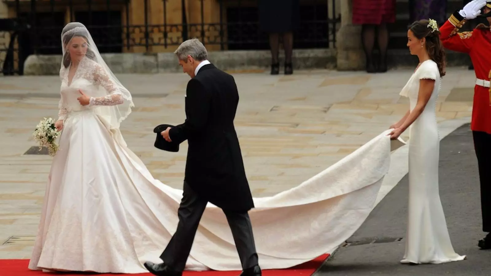 La princesa Caterina sortint del cotxe davant de Westminster