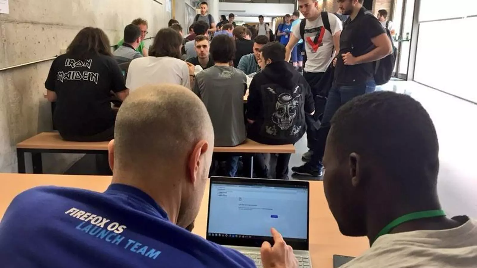La UAB acull la hackathon per millorar la Wikipedia, per primer cop al sud d'Europa