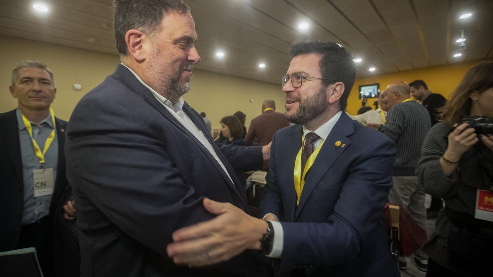 Oriol Junqueras i Pere Aragonès al consell nacional d'ERC d'aquest dilluns.