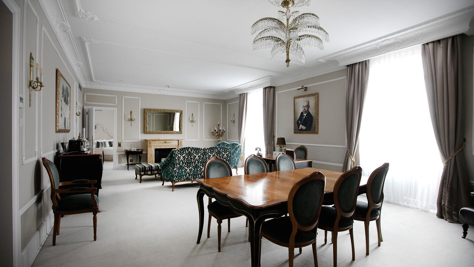 A room of the Palace Hotel of Barcelona.