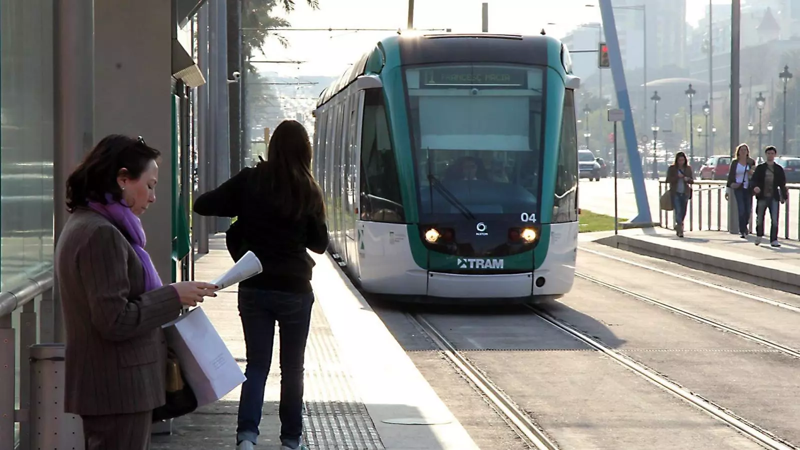 L’equip de Colau vol que el tramvia vagi pel mig de la Diagonal.