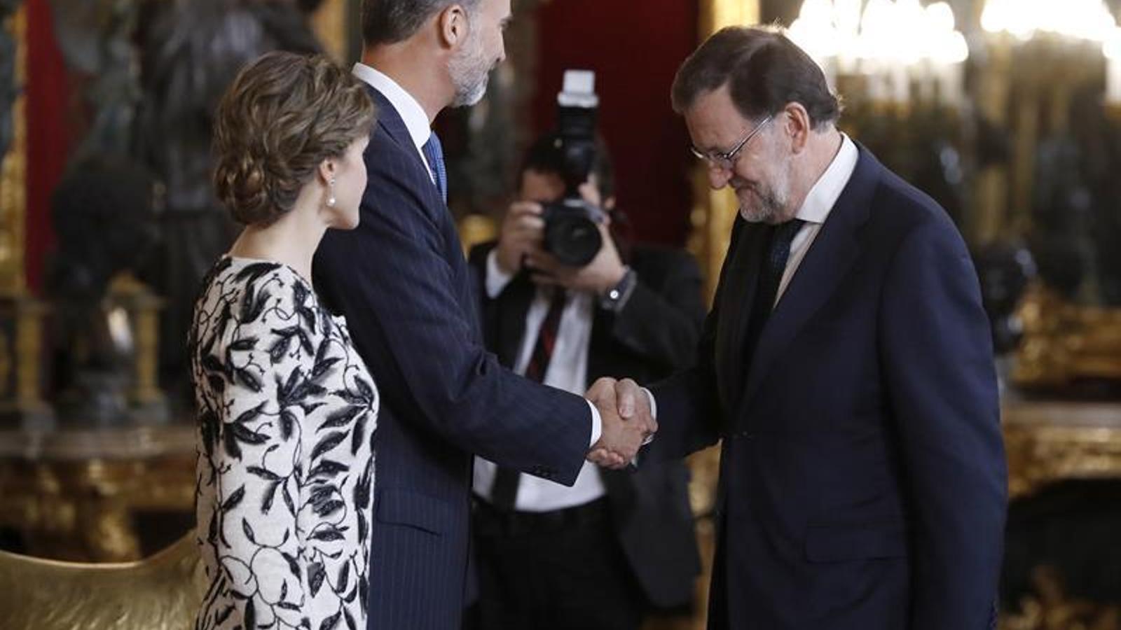 Rajoy es mossega la llengua en una recepció del rei centrada en la investidura: "No he de parlar"