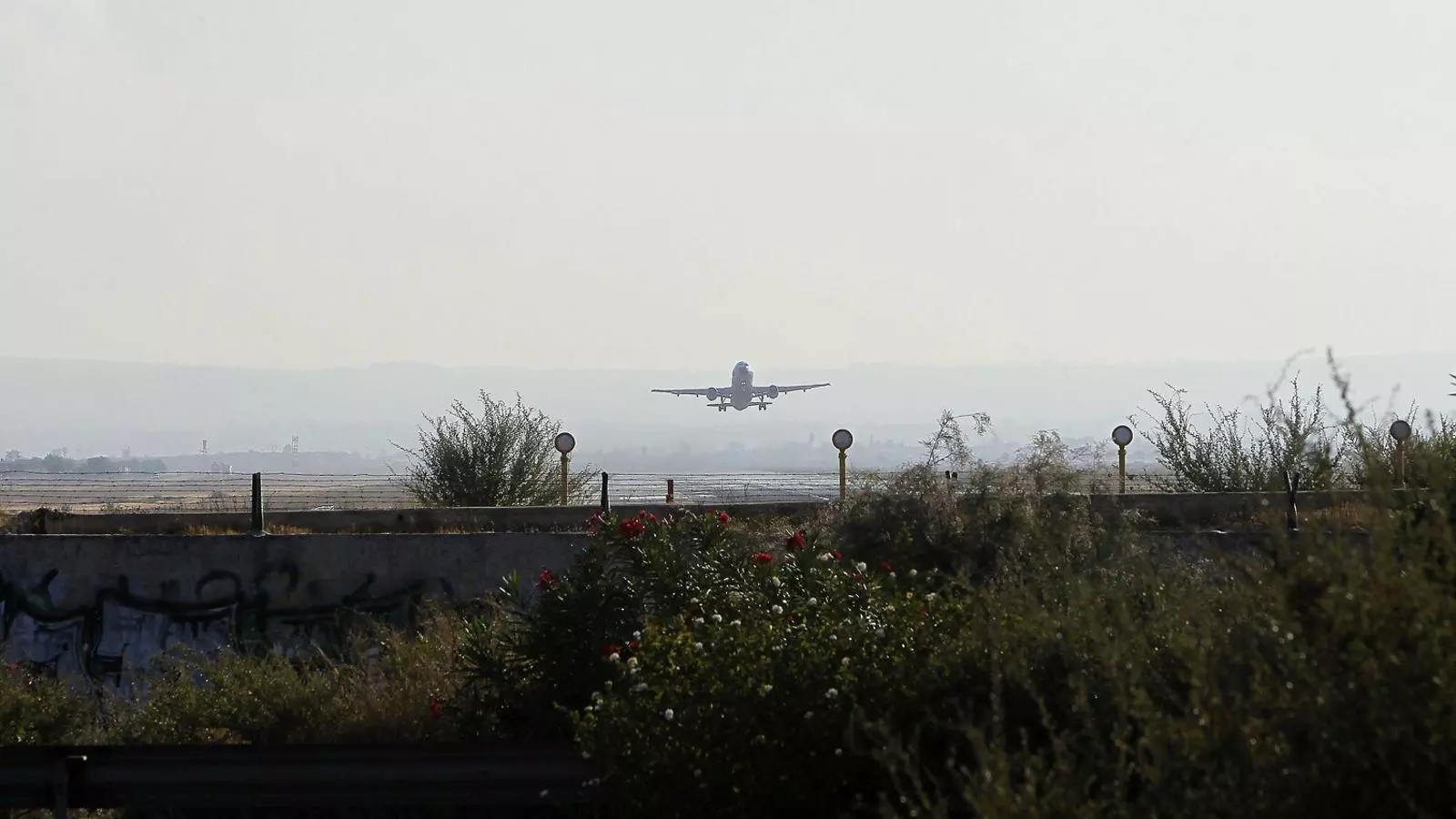 Aena promet que les obres a Son Sant Joan no duran més avions