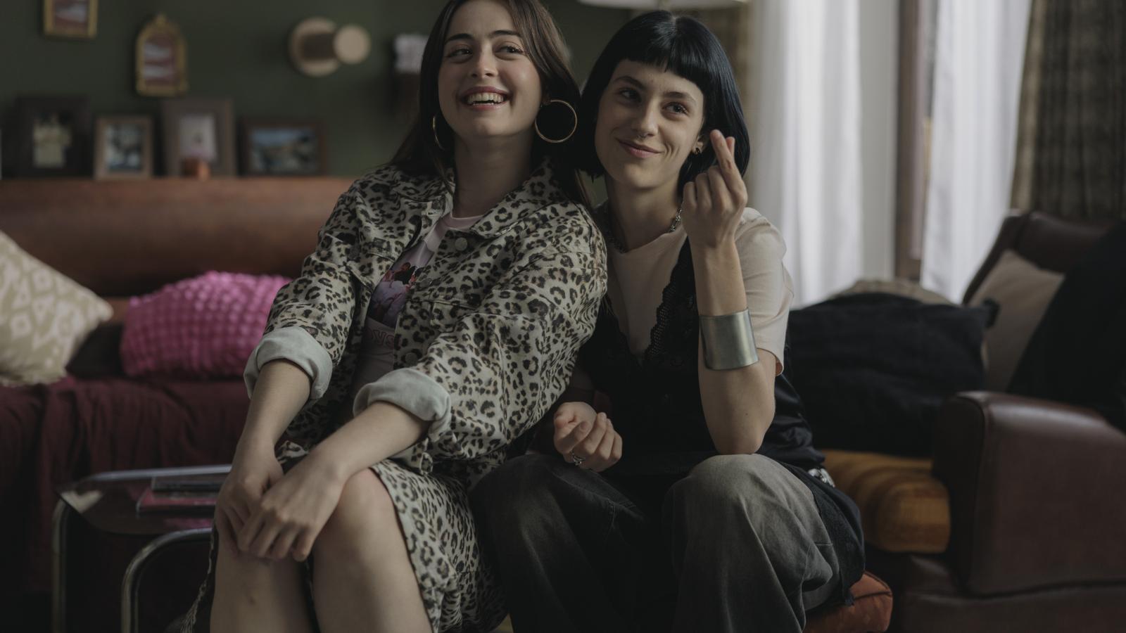 Millennial Mal entén perfectament els codis que ens fan superiors socialment.