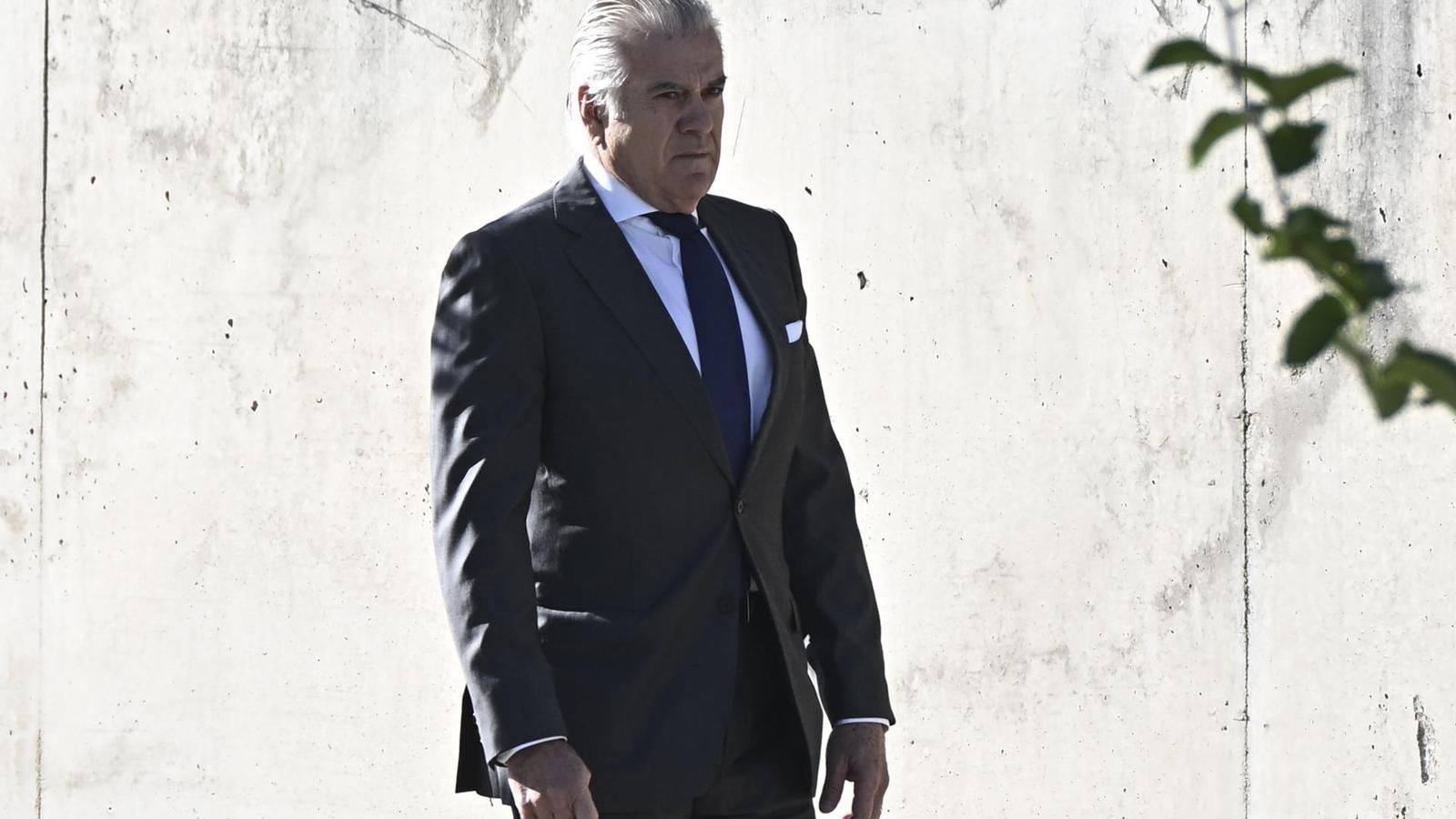 Luis Bárcenas arrives at the headquarters of the National Court in San Fernando de Henares to testify in the Kitchen case trial