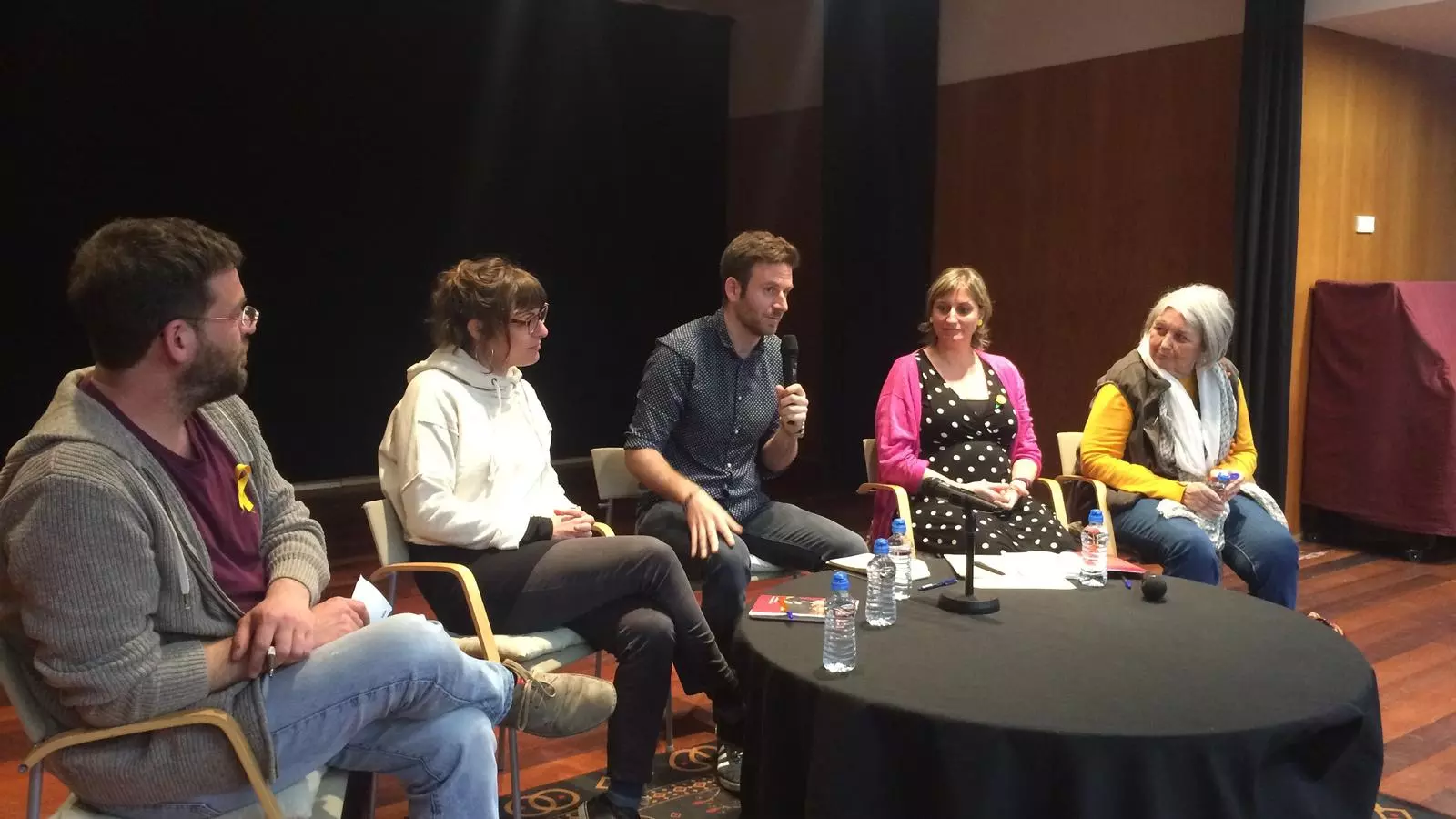Albano Dante Fachin, Mireia Vehí, Alba Vergés i Àngels Martínez, en la presentació del llibre 'Informe urgent des dels escons 4 i 5'