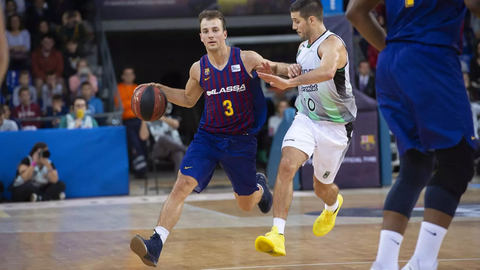 El Barça Lassa pateix el que no està escrit per superar la Penya