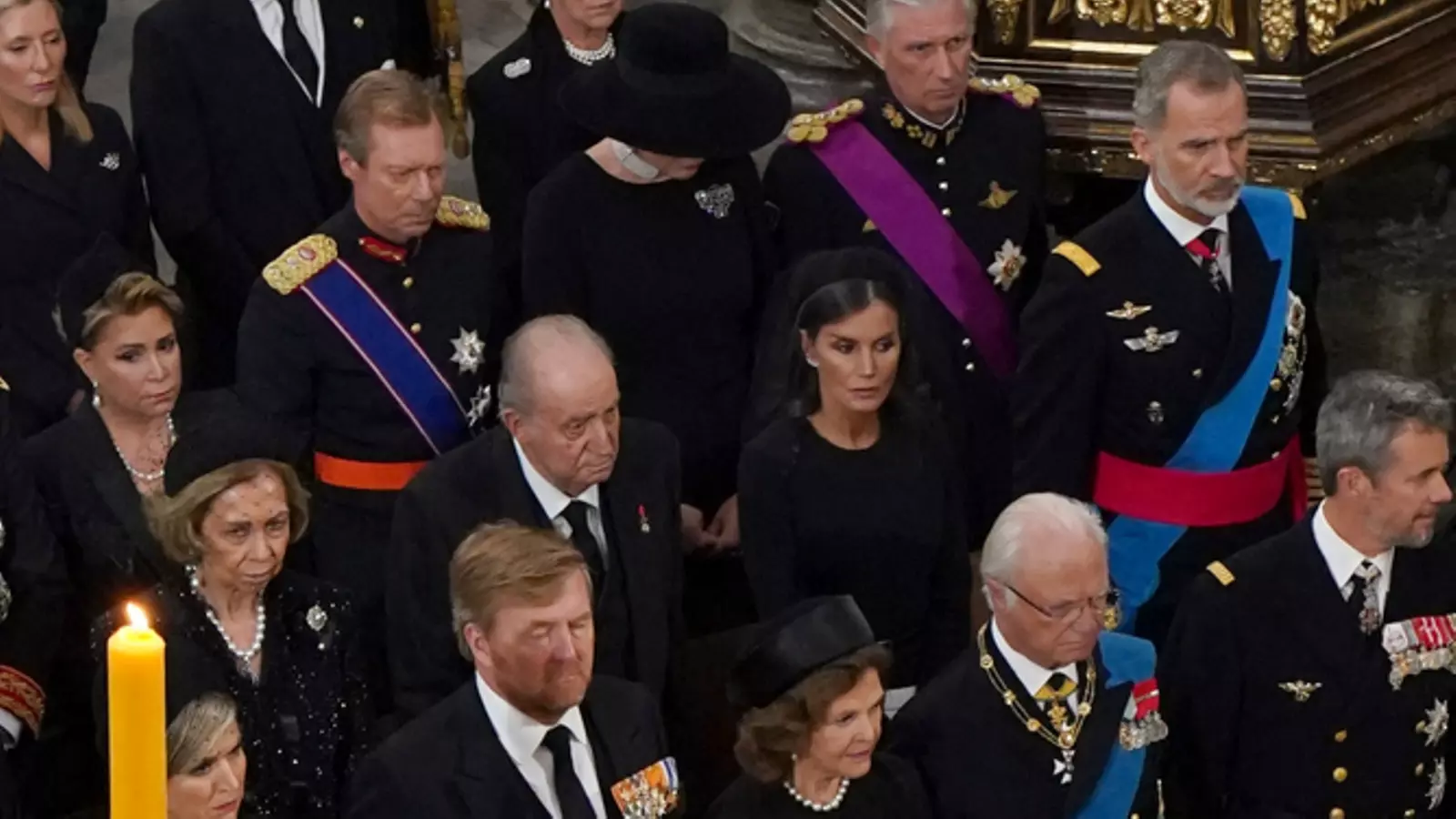 Felip VI, Leticia, Joan Carles I i Sofia al funeral d'Elisabet II
