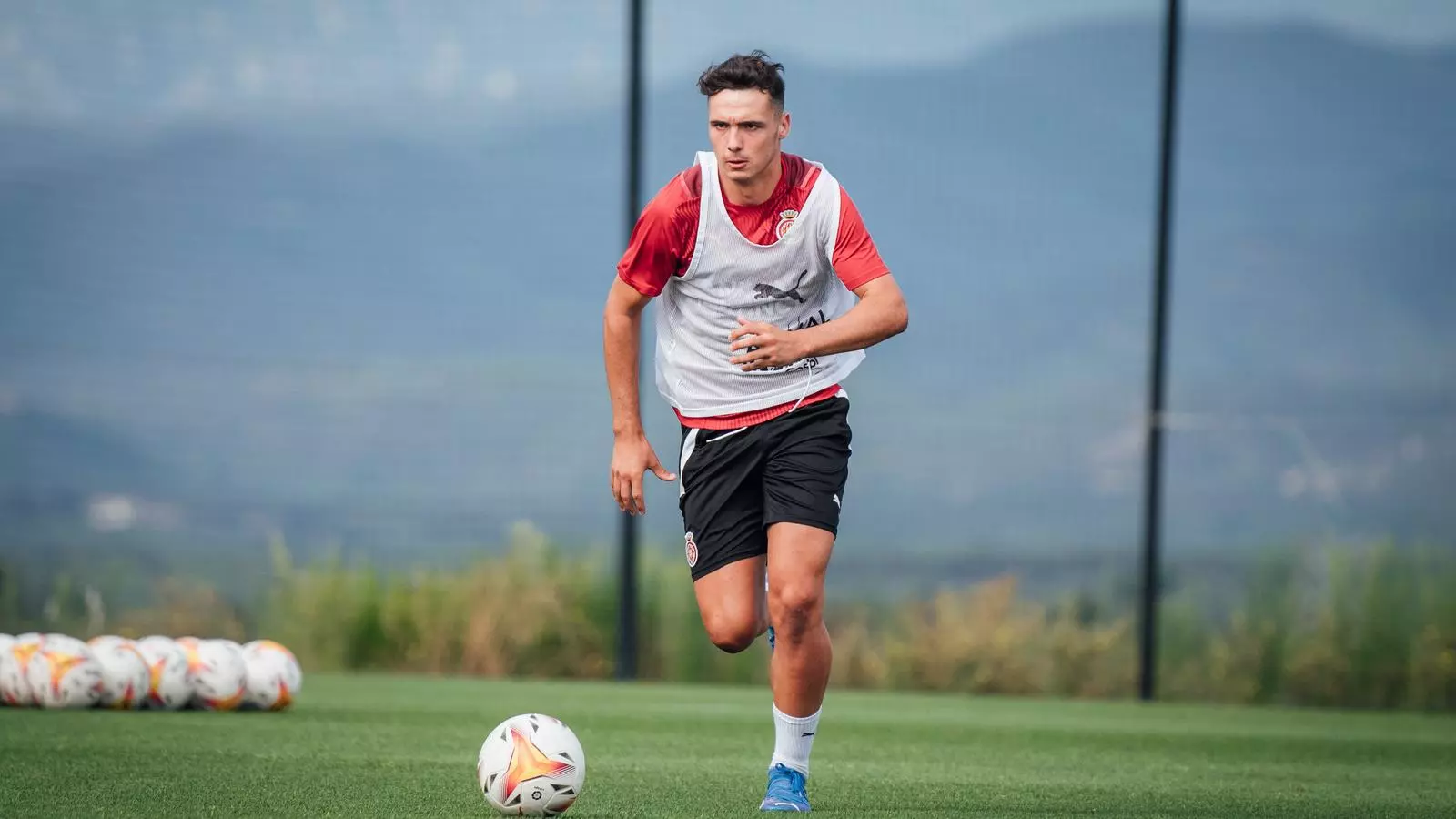Arnau Martínez, futbolista del Girona