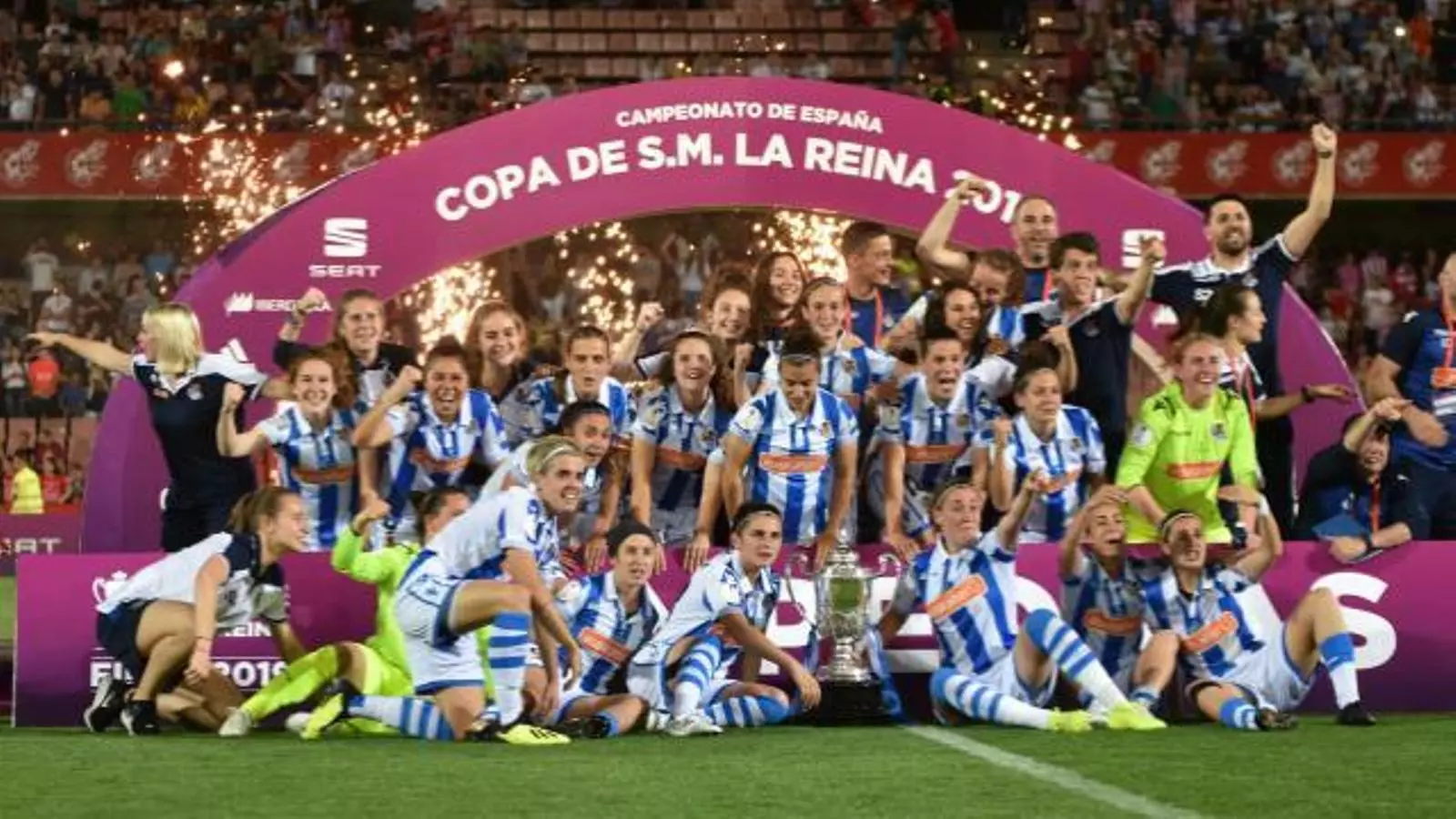 La Reial Societat, celebrant la Copa de la Reina