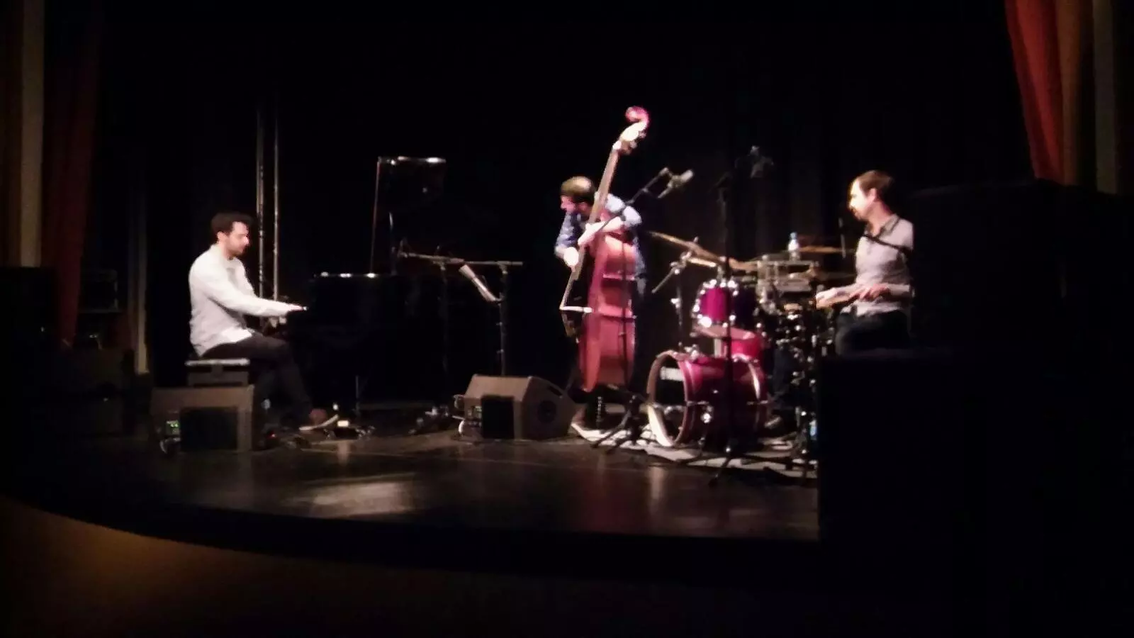 Esporles viu la música de Xavier Torres Trio.