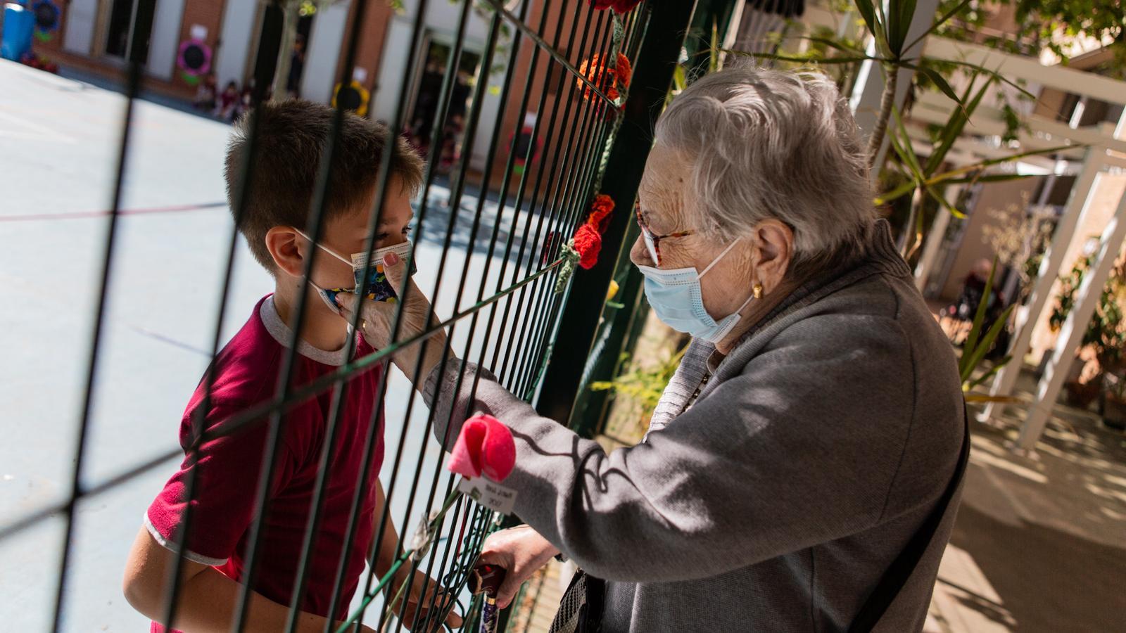 Sant Jordi a la residència Casa Asil de Sant Andreu (Barcelona).