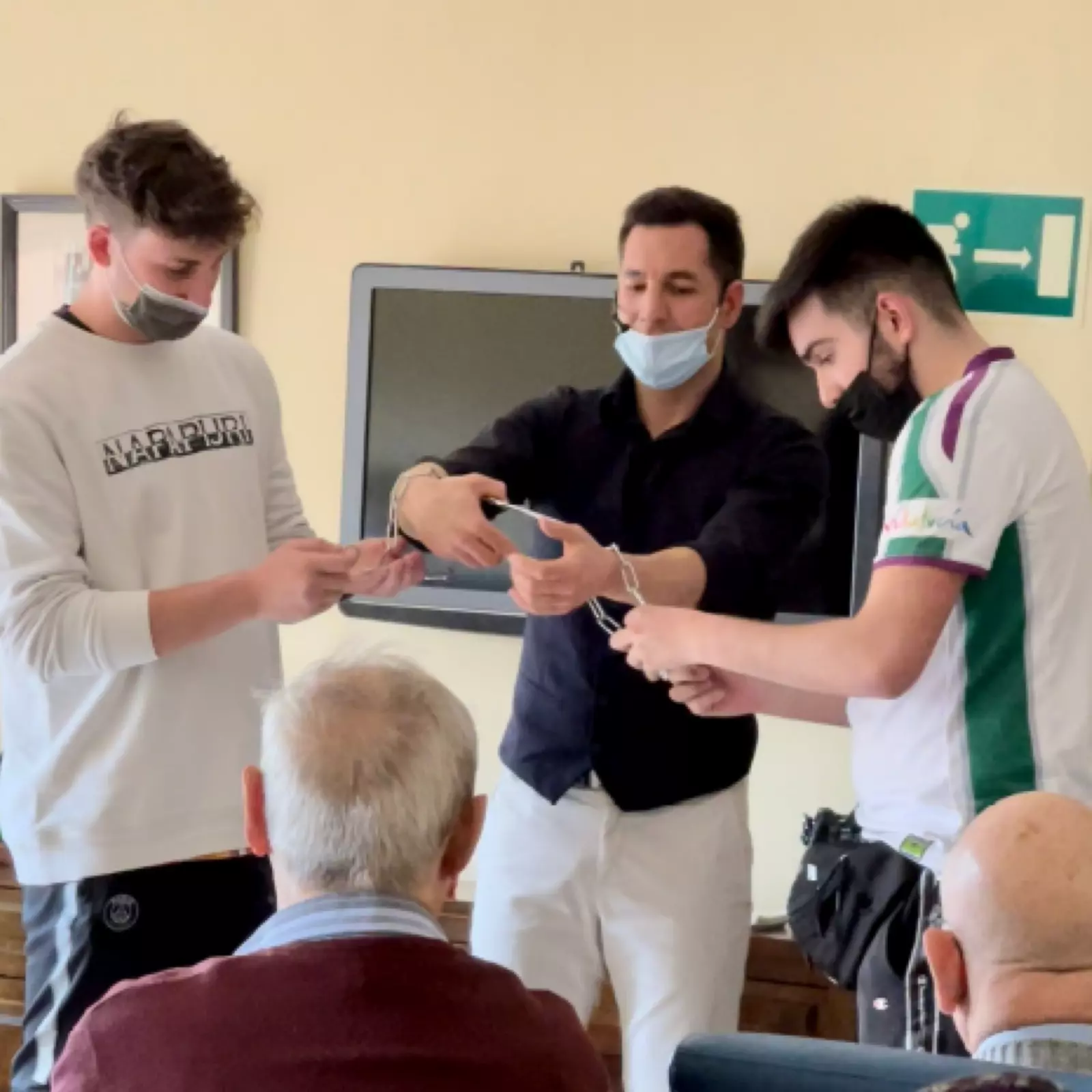 Visita del mag Gabi Gonzàlez a la Residència Torre Llauder