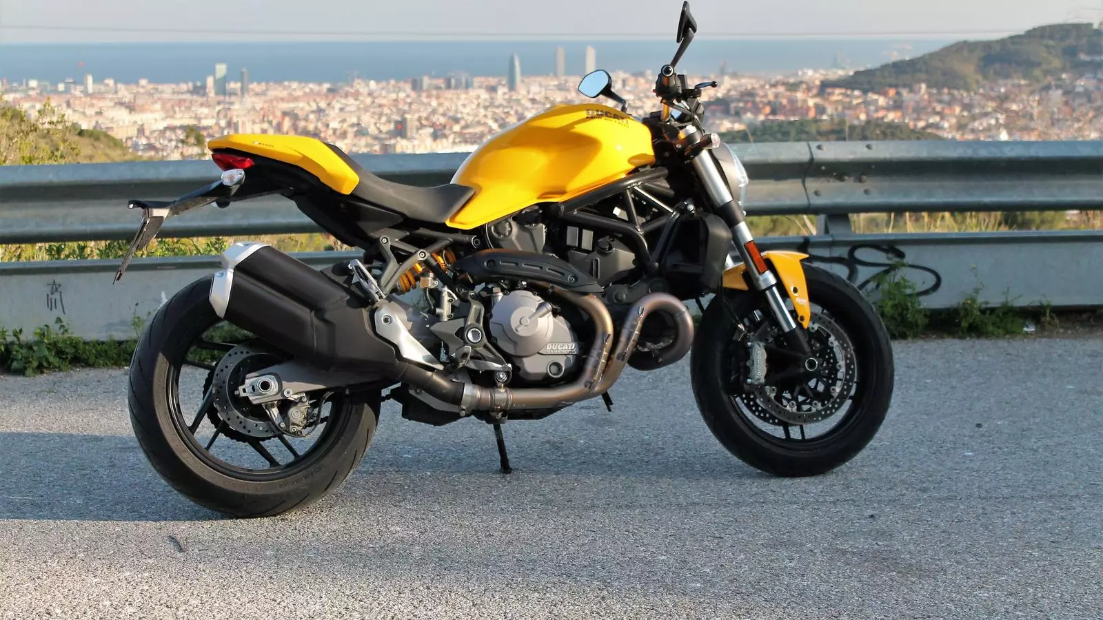 Ducati Monster 821, essència de competició