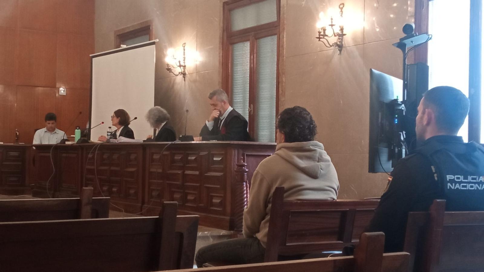 L'acusat durant la vista oral.