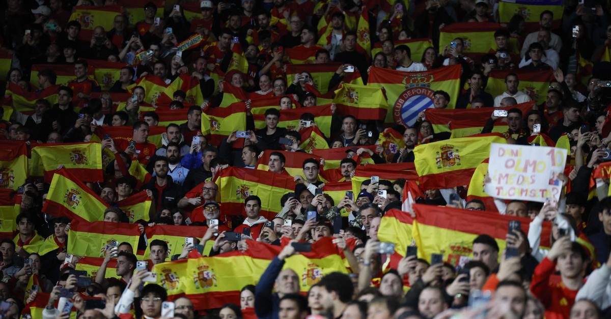 La FIFA obre un expedient a Espanya pels càntics racistes durant el partit contra Egipte