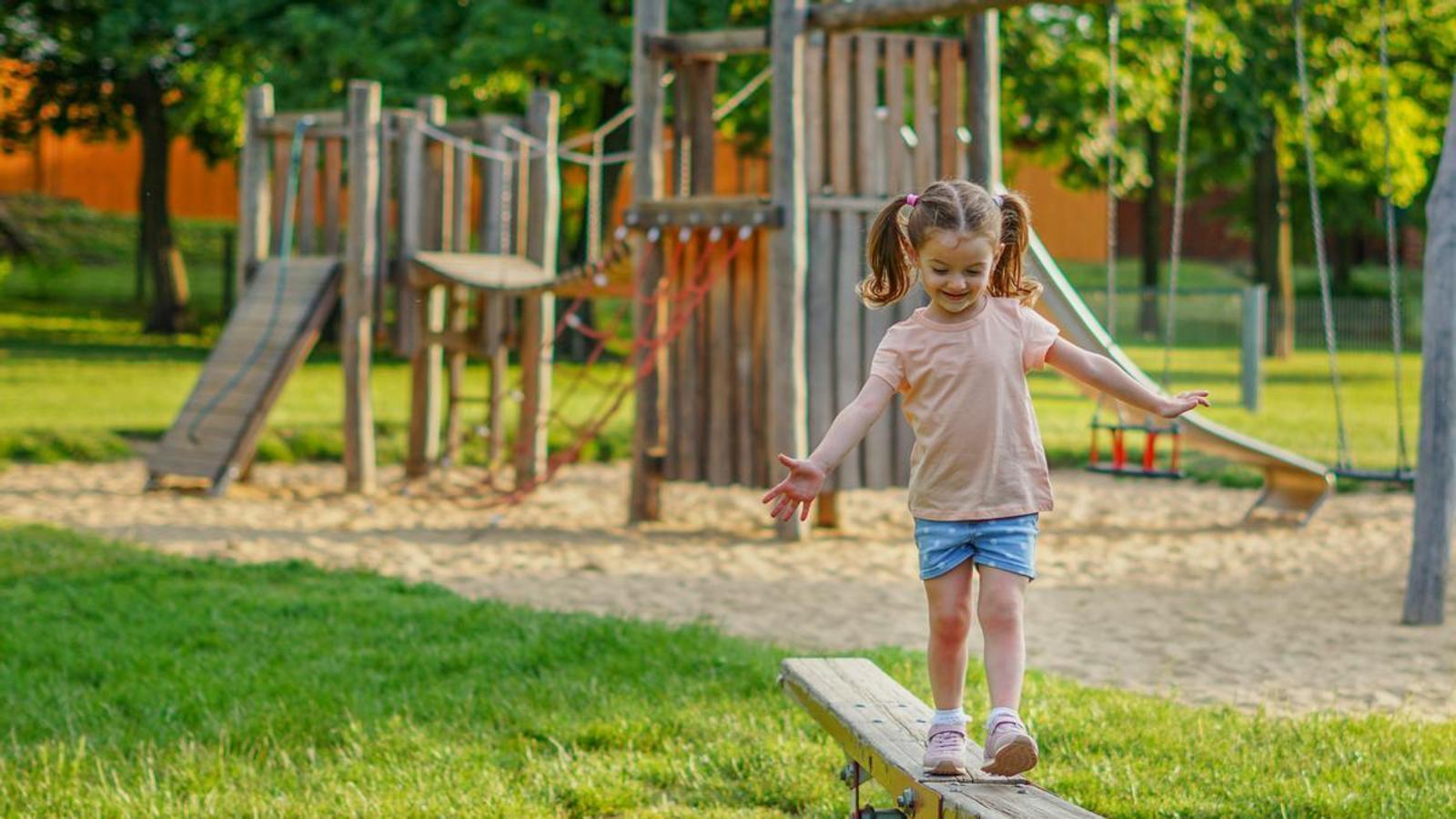 Arena Piedras O Caucho qu Deber a Tener Un Parque Infantil Arena Piedras O Caucho qu Deber a Tener Un Parque Infantil