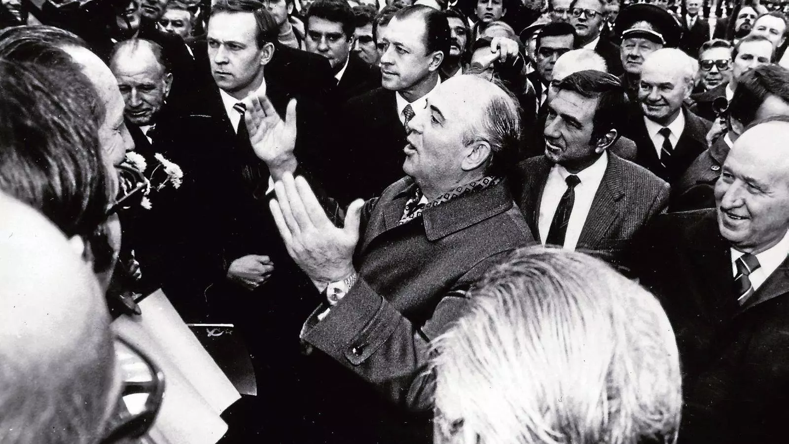A LA
RECERCA DE LES IDENTITATS Trenta anys del final de l’URSS