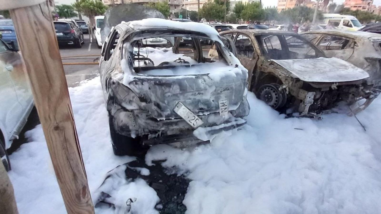 Burned vehicles in Cala Millor