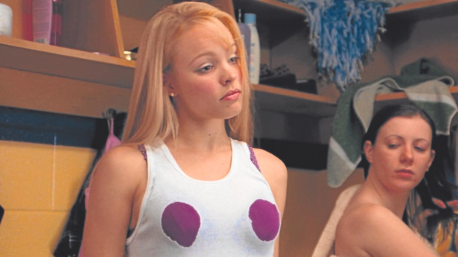 Schauspielerin Rachel McAdams in der Rolle der Regina George im Film „Girls Club – Vorsicht bissig!“.