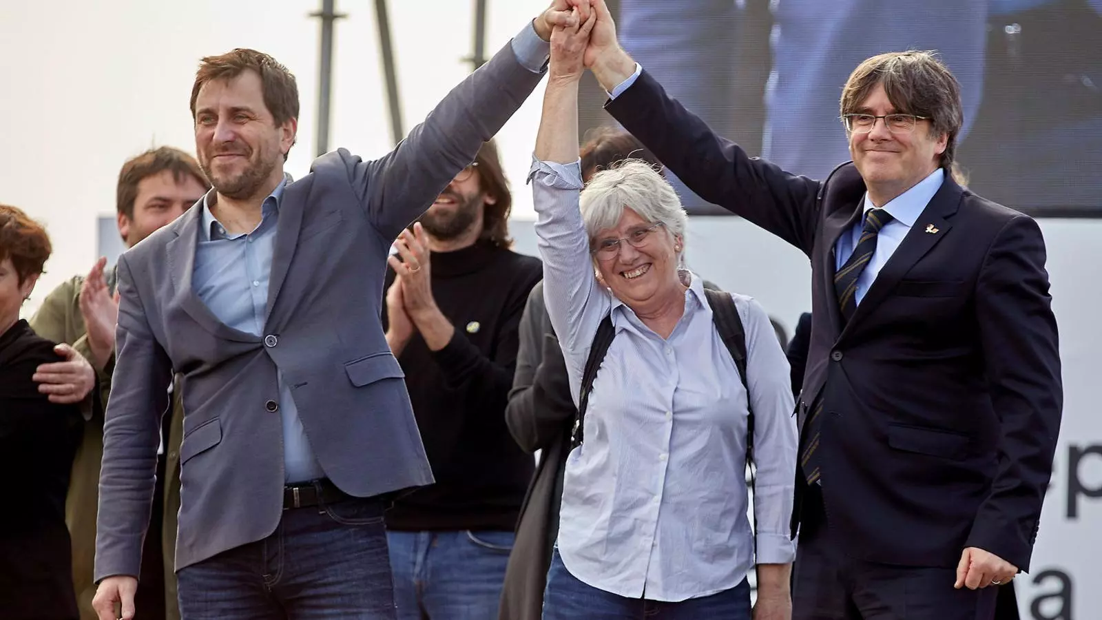Comín, Ponsatí i Puigdemont durant l’acte del Consell per la República a Perpinyà.
