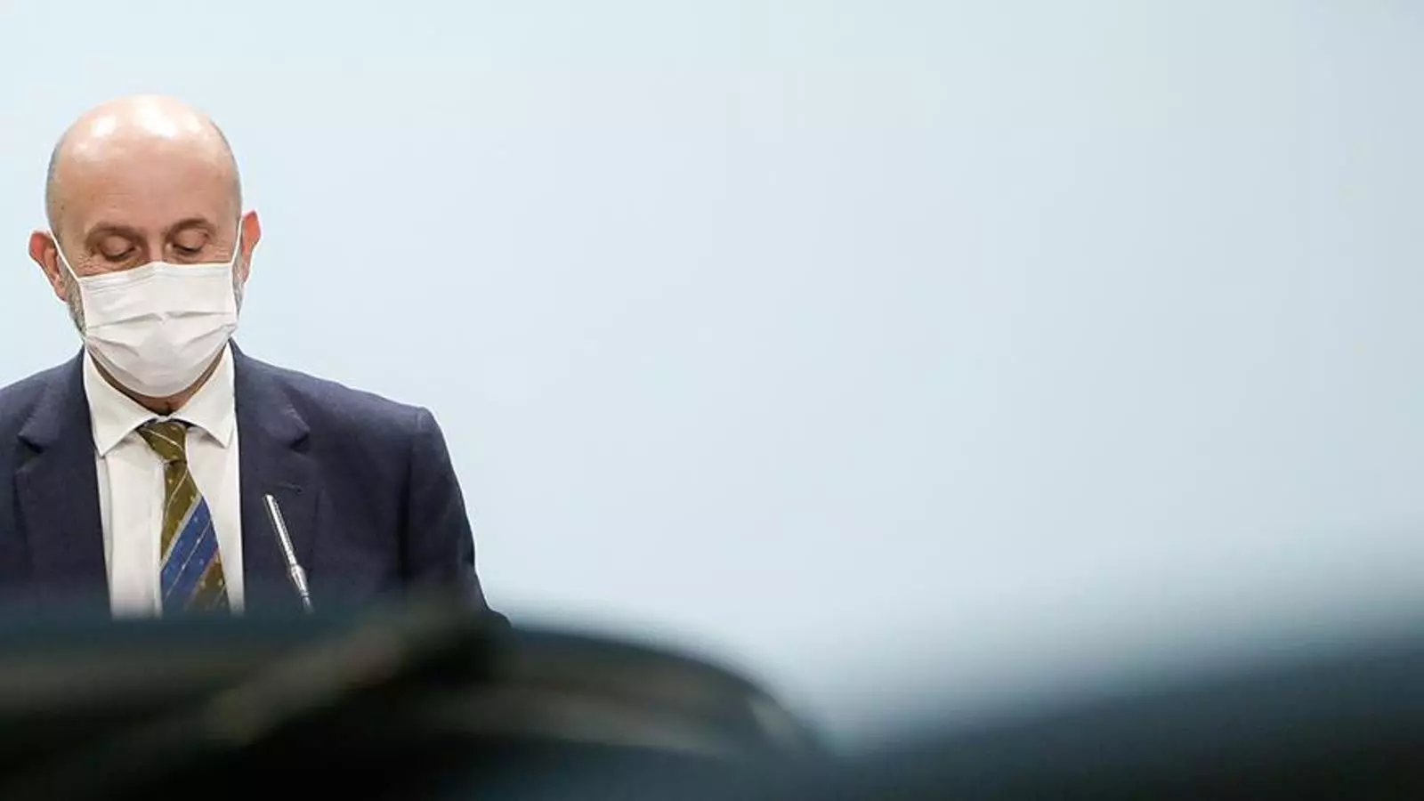 El ministre de Salut, Joan Martínez Benazet, durant la roda de premsa d'aquest divendres al migdia