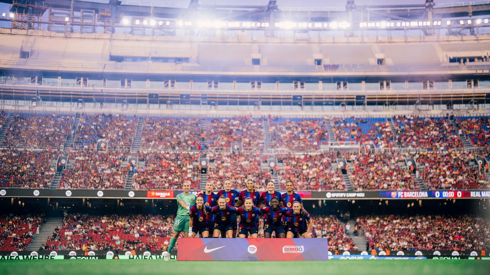 El once del Barça femenino antes del clásico disputado en el Camp Nou