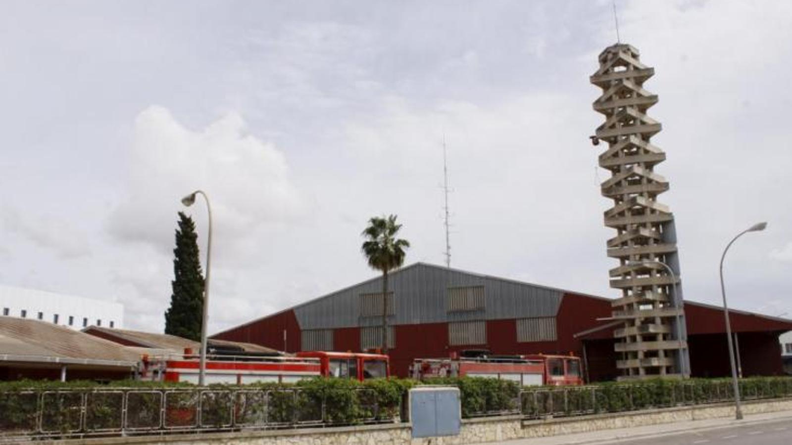 Antic parc de bombers al polígon de Son Castelló.