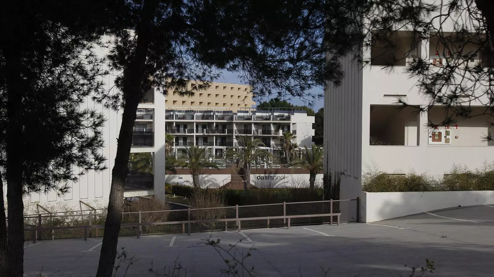 La cadena Zafiro Hotels no coneixia el contingut de la sentència, en què apareix sis vegades.
