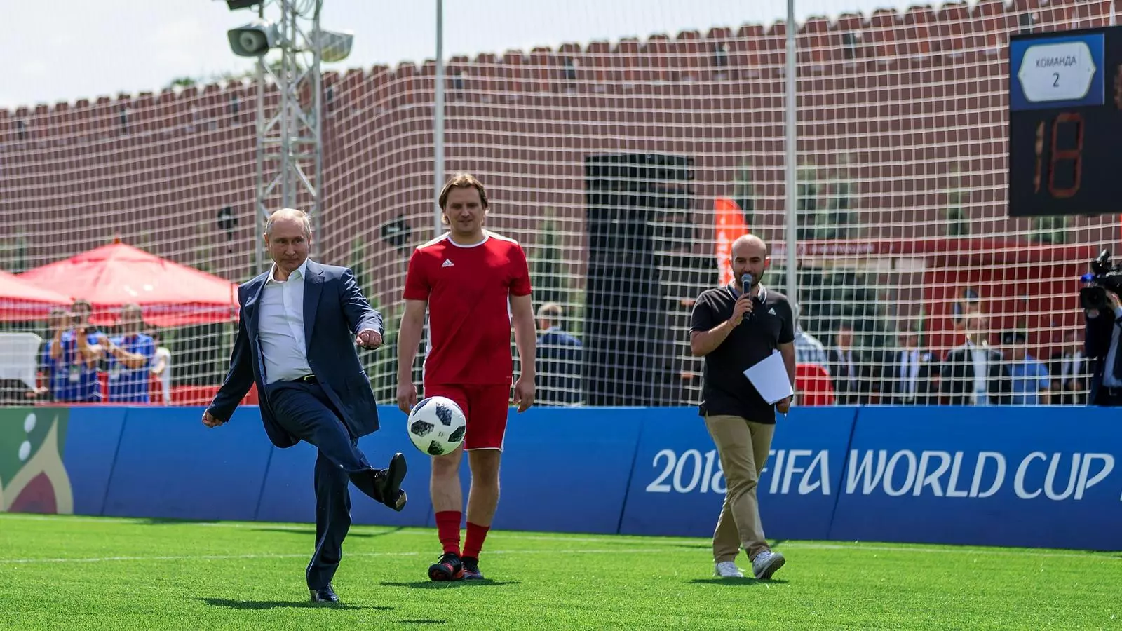 Vladímir Putin, durant un dels actes de presentació del Mundial de futbol que Rússia va acollir el 2018