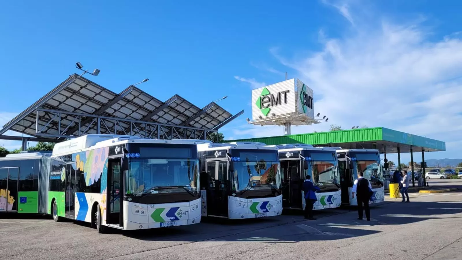 Aparcament busos EMT