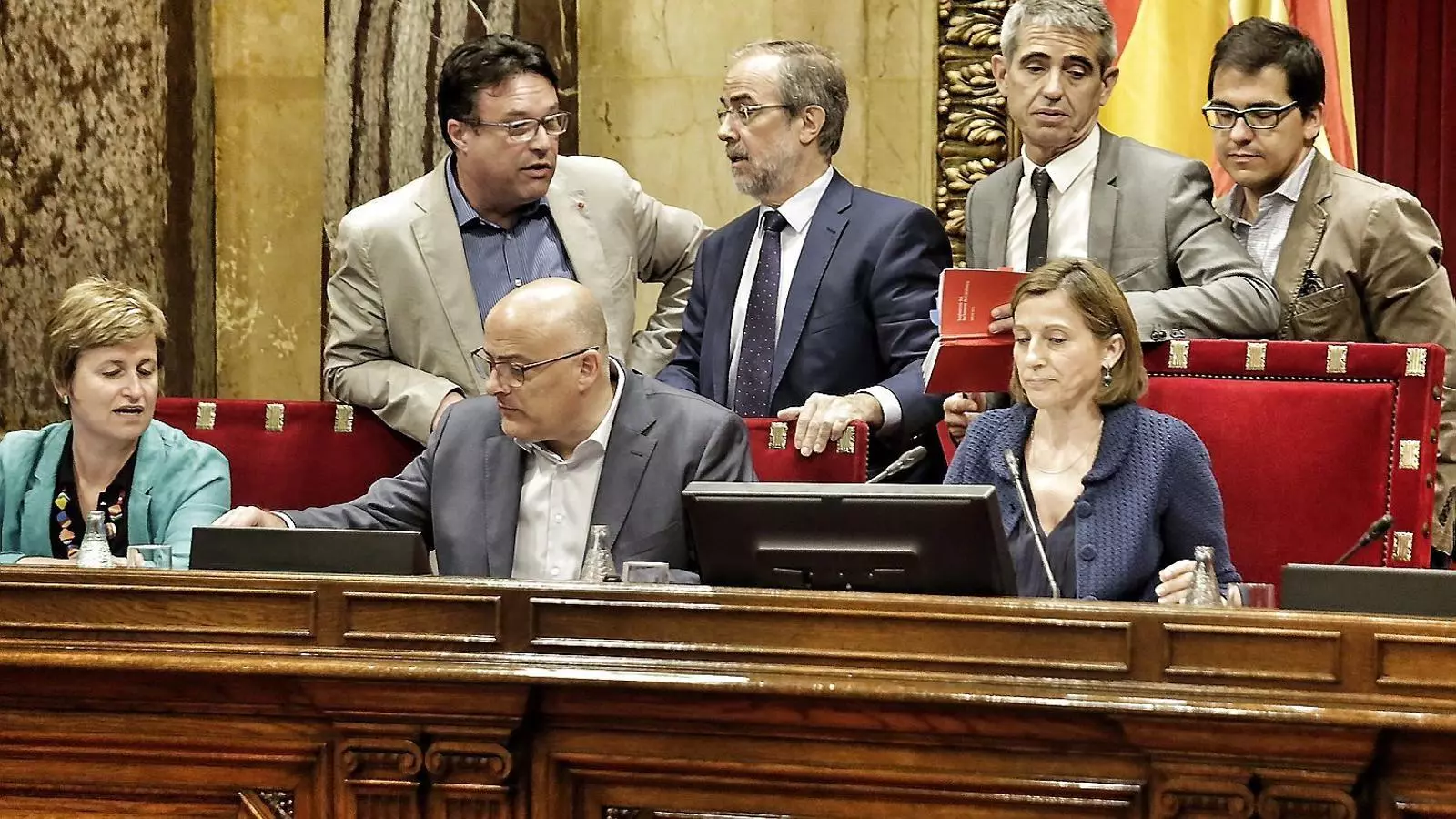 Els quatre membres independentistes de la mesa -Anna Simó, Lluís Corominas, Carme Forcadell i Ramona Barrufet- podrien ser sancionats.
