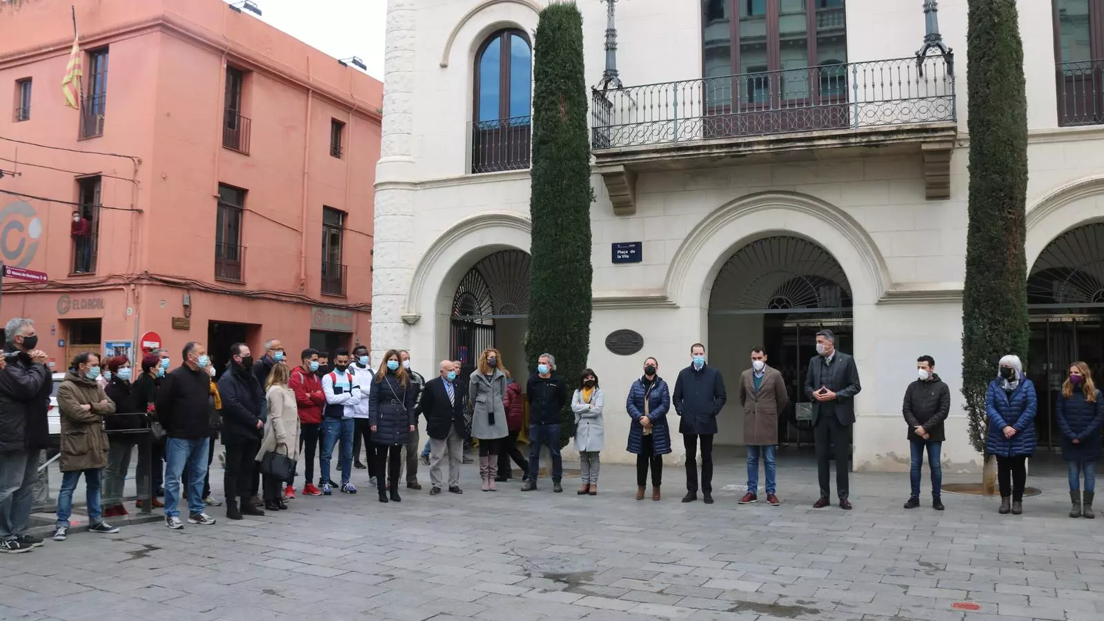 Minut de silenci aquest migdia a la plaça de la Vila de Badalona pel menor