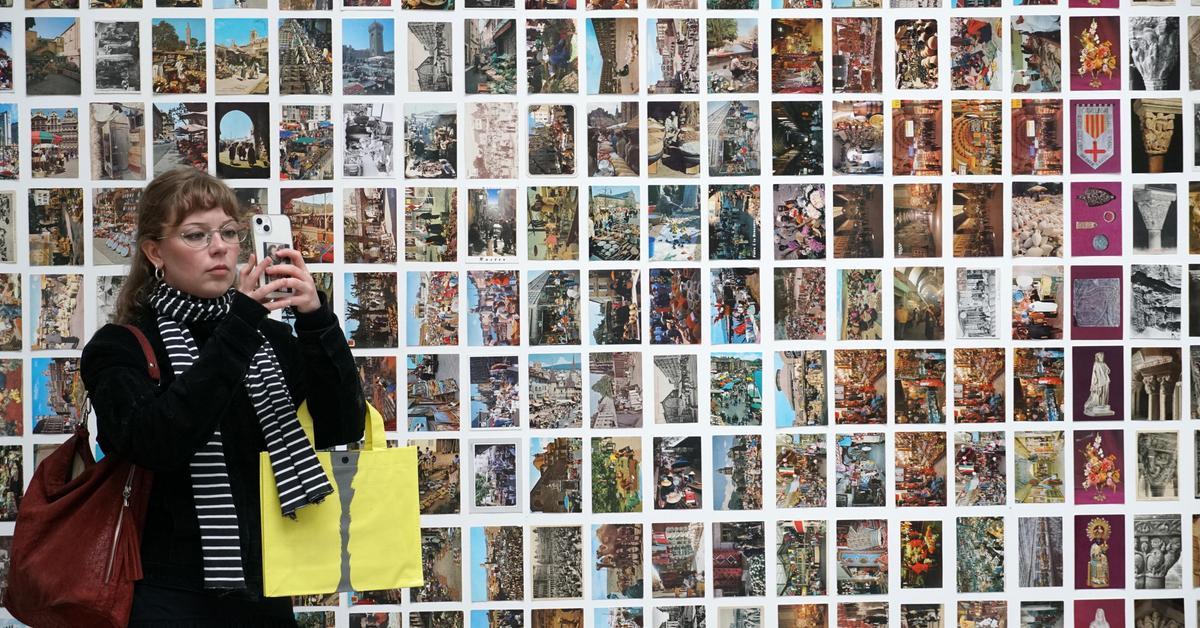 Molts pavellons s'han sumat a la protesta contra Israel, però la situació d'Espanya ha sigut estrambòtica. Ho explica Un detall de 'Les restes', el pavelló espanyol de la 61a Biennal d'Art de Venècia. Ho explica Antoni Ribas Tur (@antoniribas):