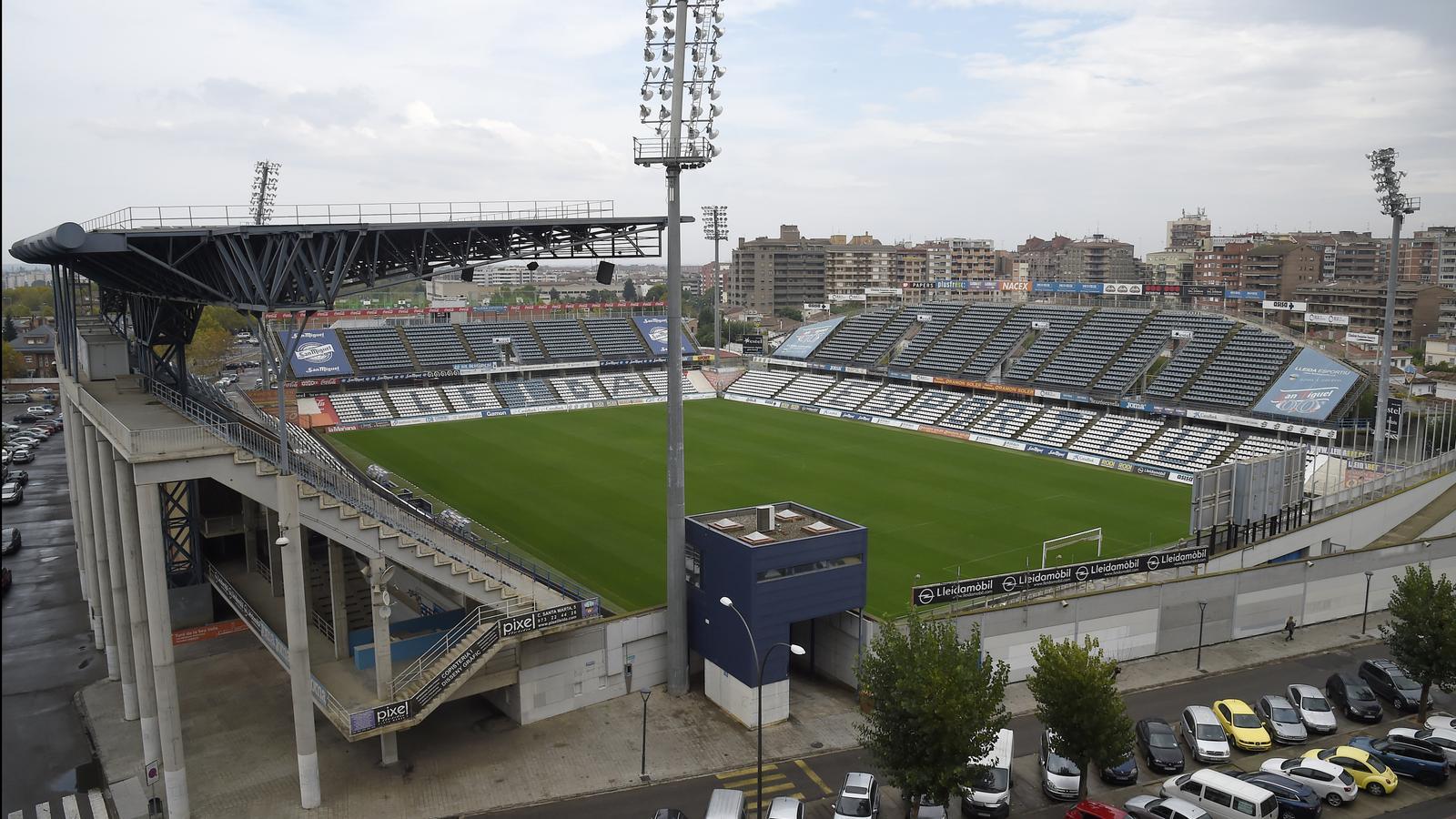 El Campo de Deportes, estadio municipal que el Lleida Esportiu puede tener que abandonar