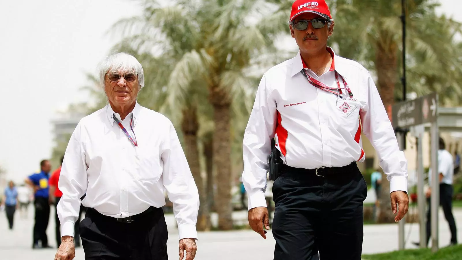 El cap de la Fòrmula 1 Bernie Ecclestone i el director del circuit de Bahrain Zayed Rashed Al Zayani